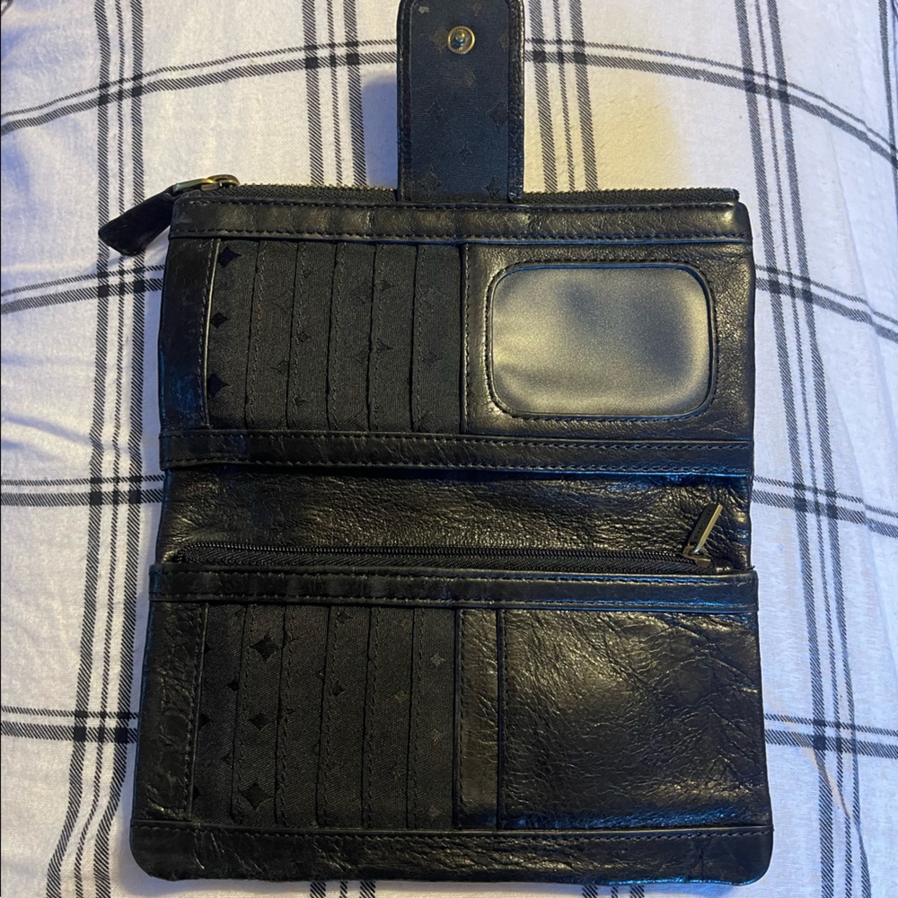 Fossil Bi-Fold Wallet - image 3
